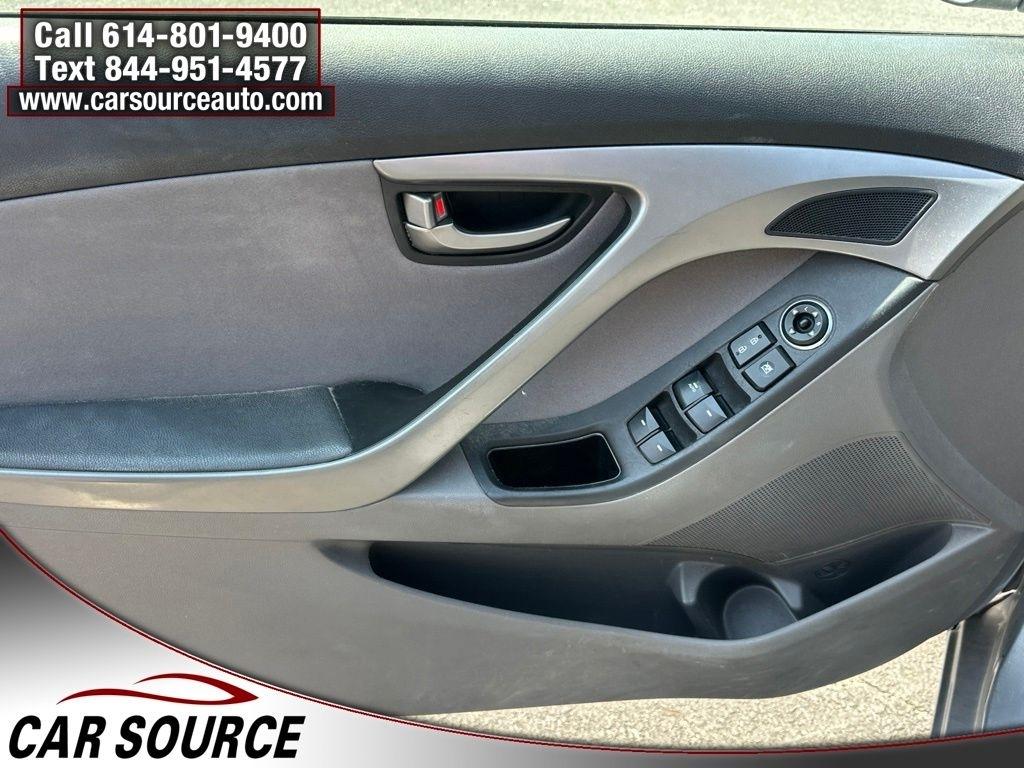 Hyundai Elantra  2016