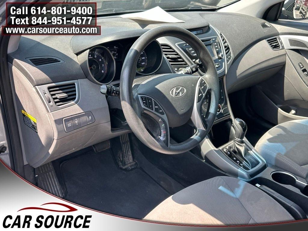 Hyundai Elantra  2016