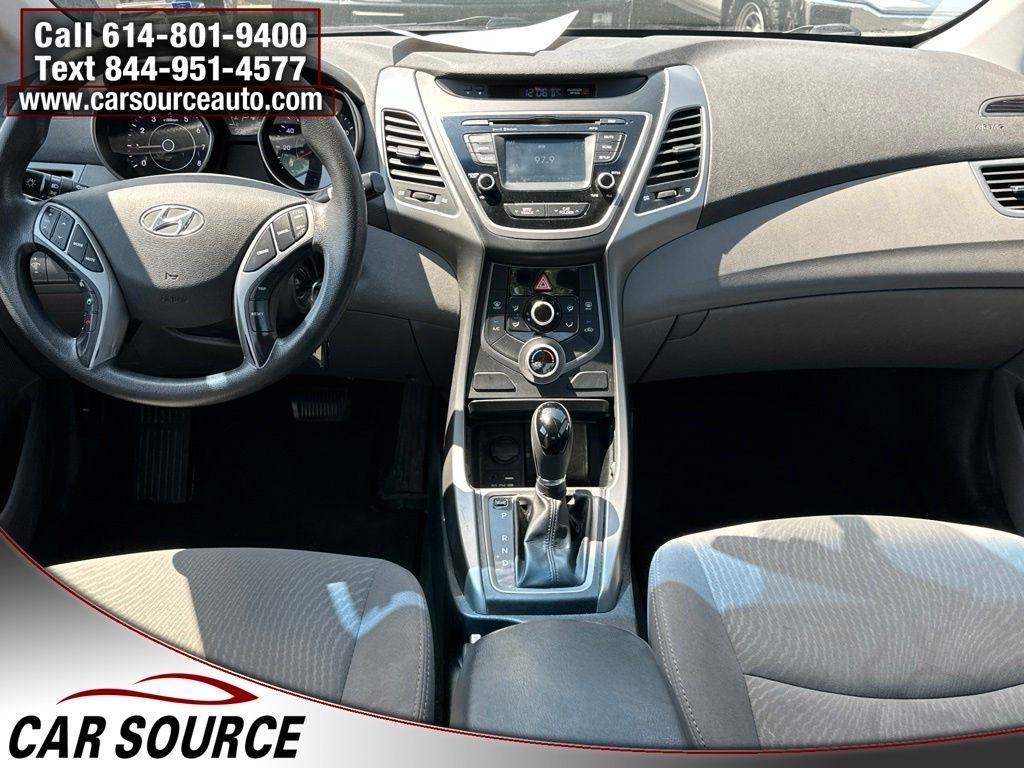 Hyundai Elantra  2016
