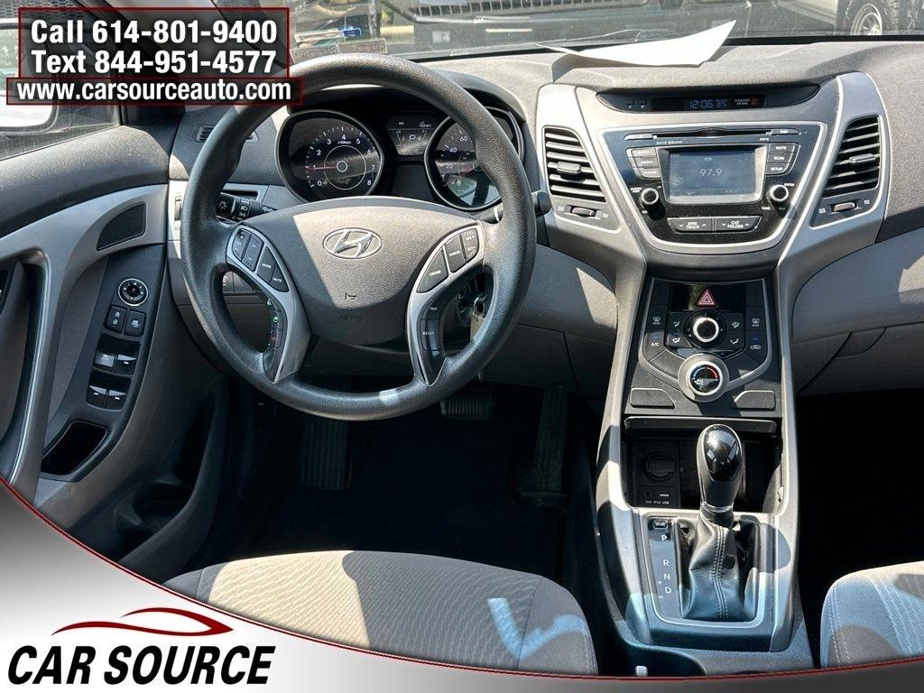 Hyundai Elantra  2016
