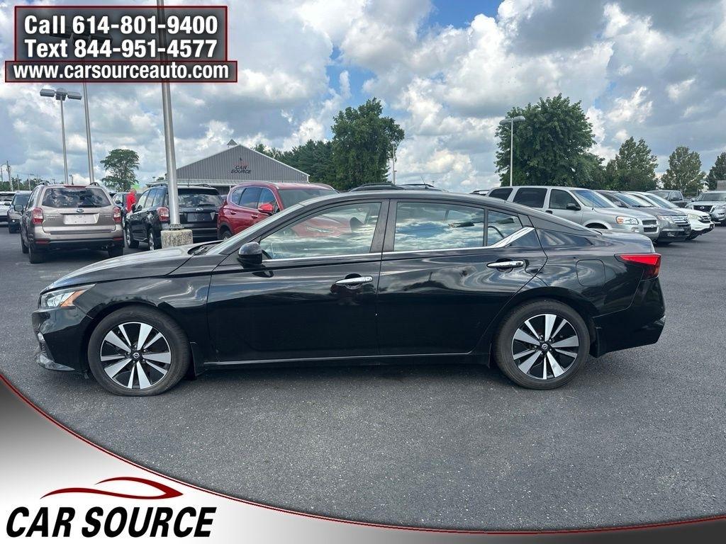 Nissan Altima  2022