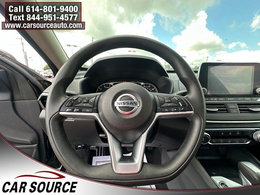 Nissan Altima  2022