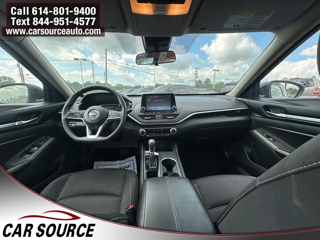 Nissan Altima  2022