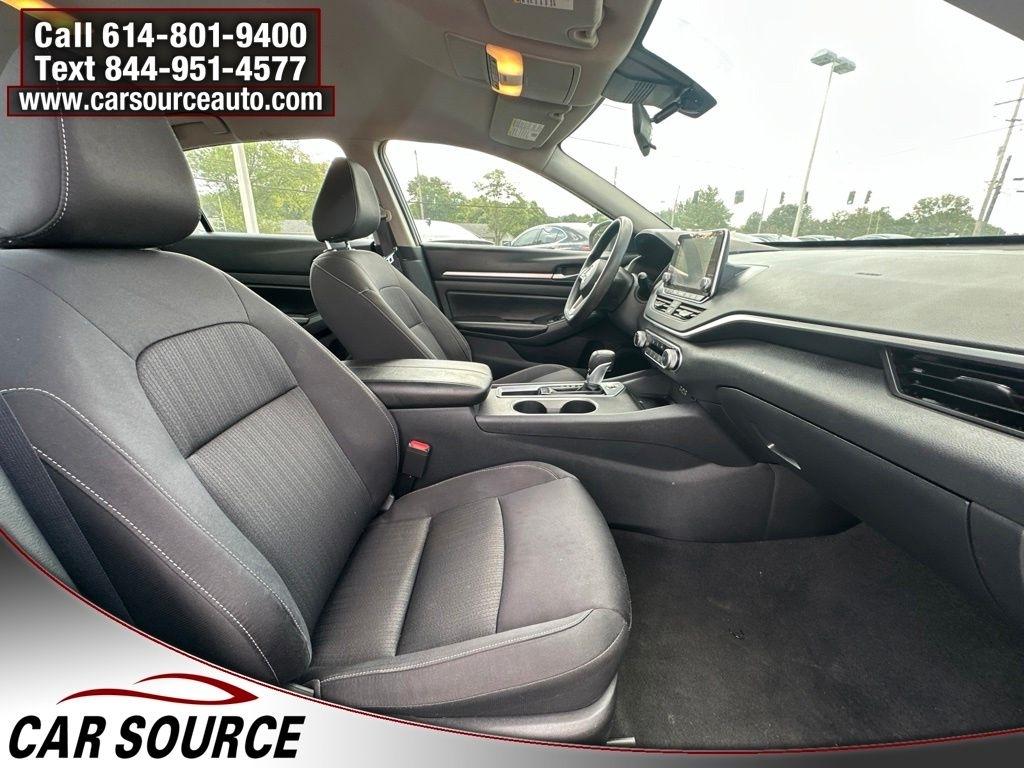 Nissan Altima  2022