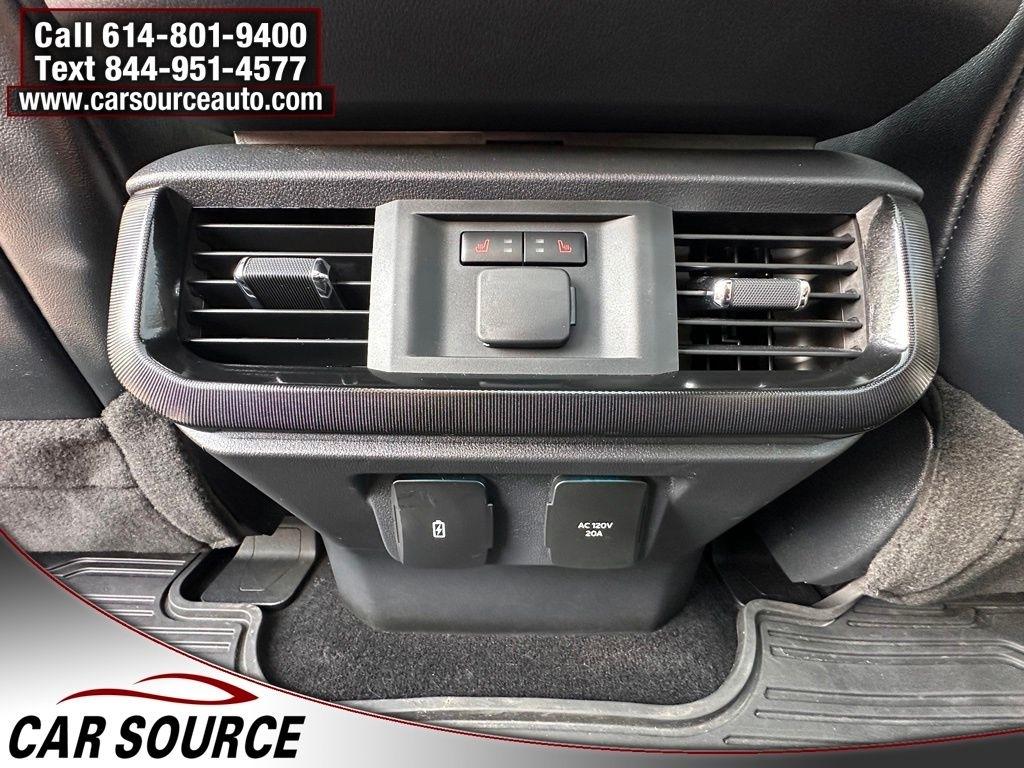 Ford F-150 Lightning  2022