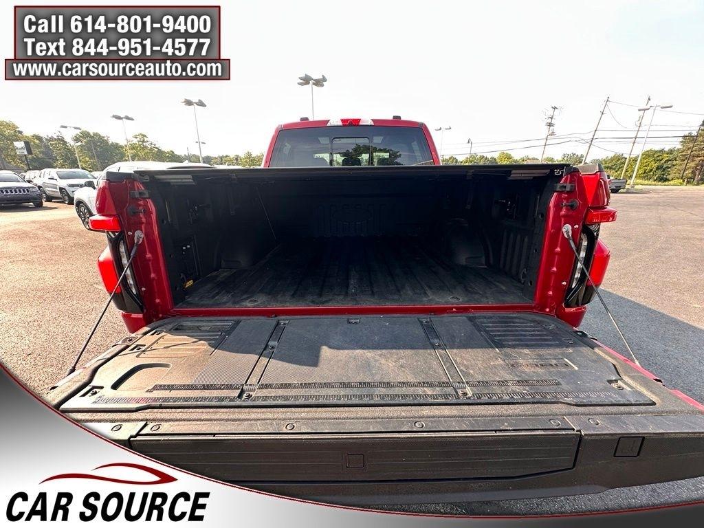 Ford F-150 Lightning  2022