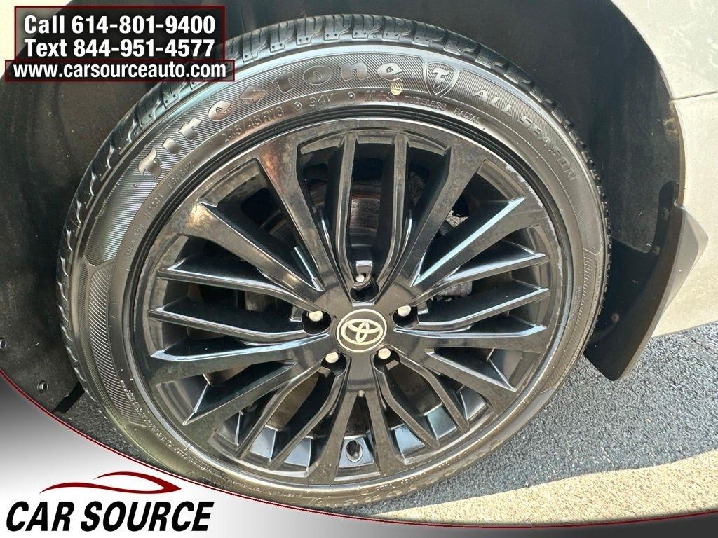 Toyota Camry  2020