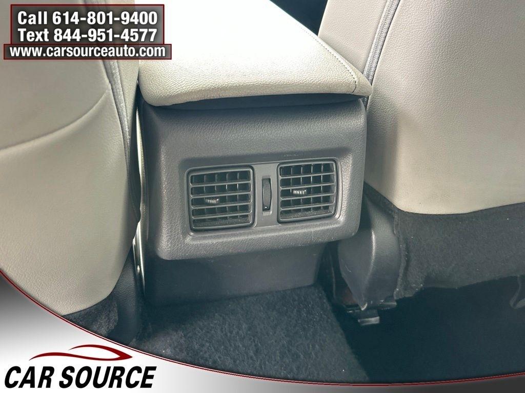 Toyota Camry  2022