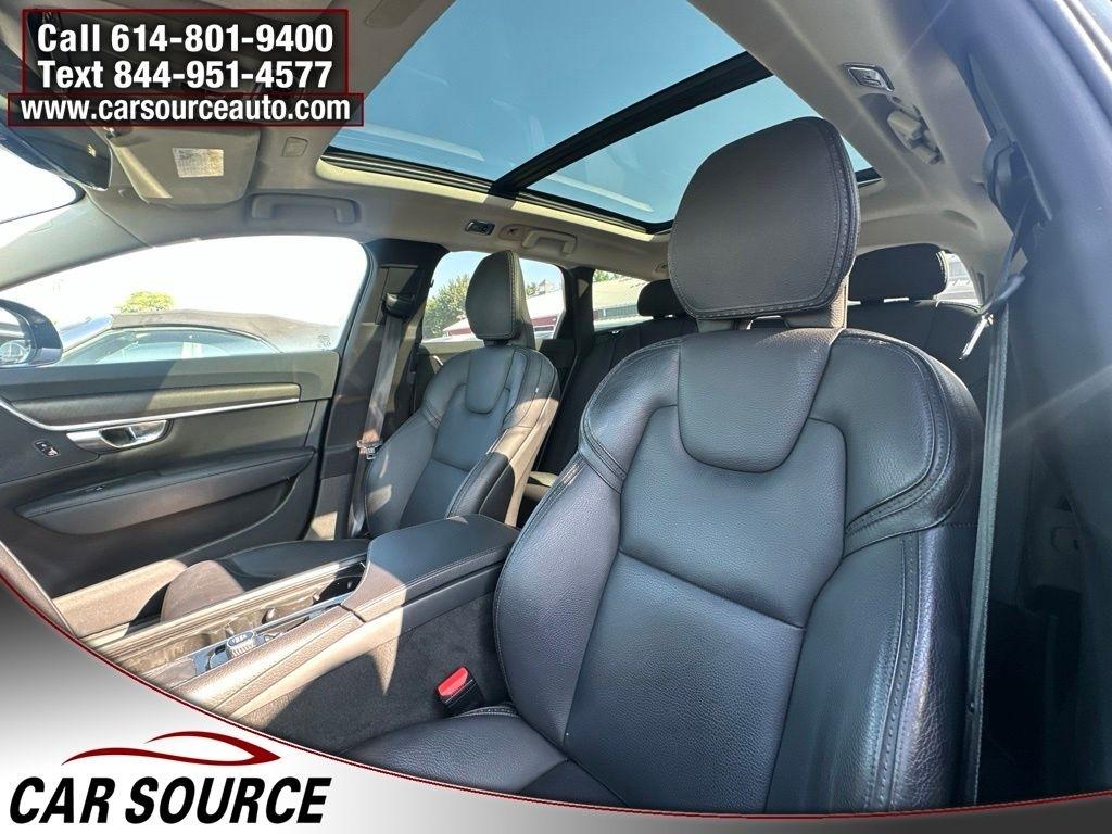 Volvo V90 Cross Country  2020