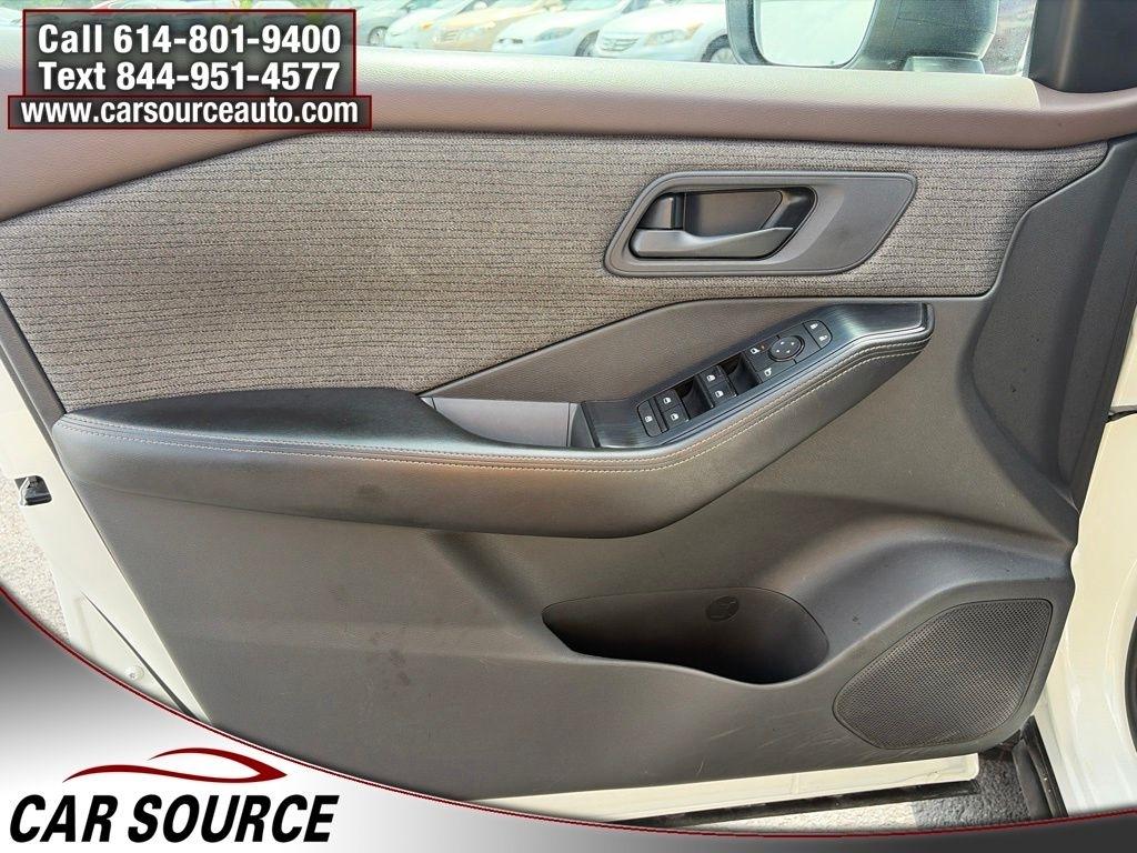 Nissan Rogue  2022