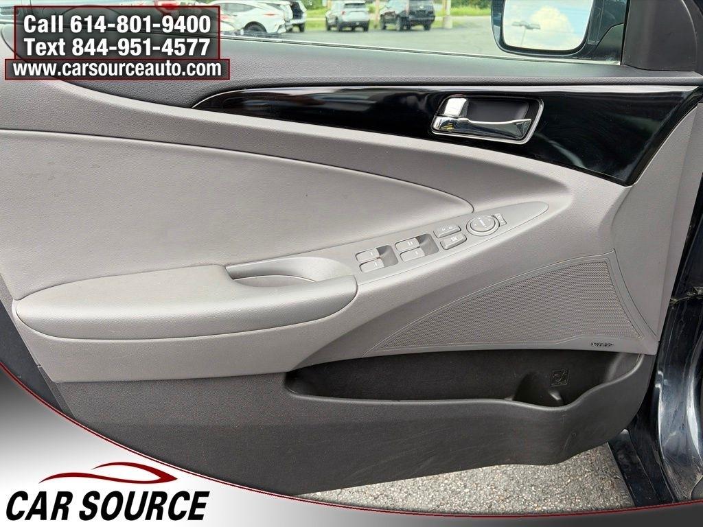Hyundai Sonata  2012