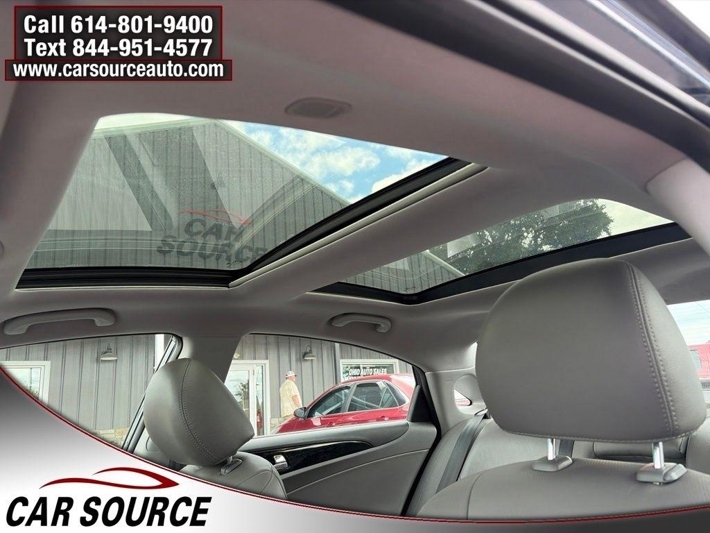 Hyundai Sonata  2012