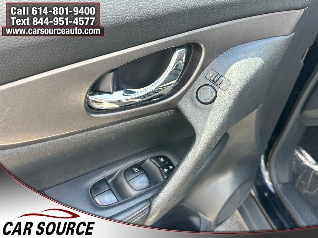Nissan Rogue  2016