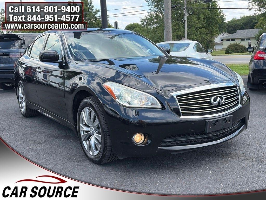 Infiniti M37  2012