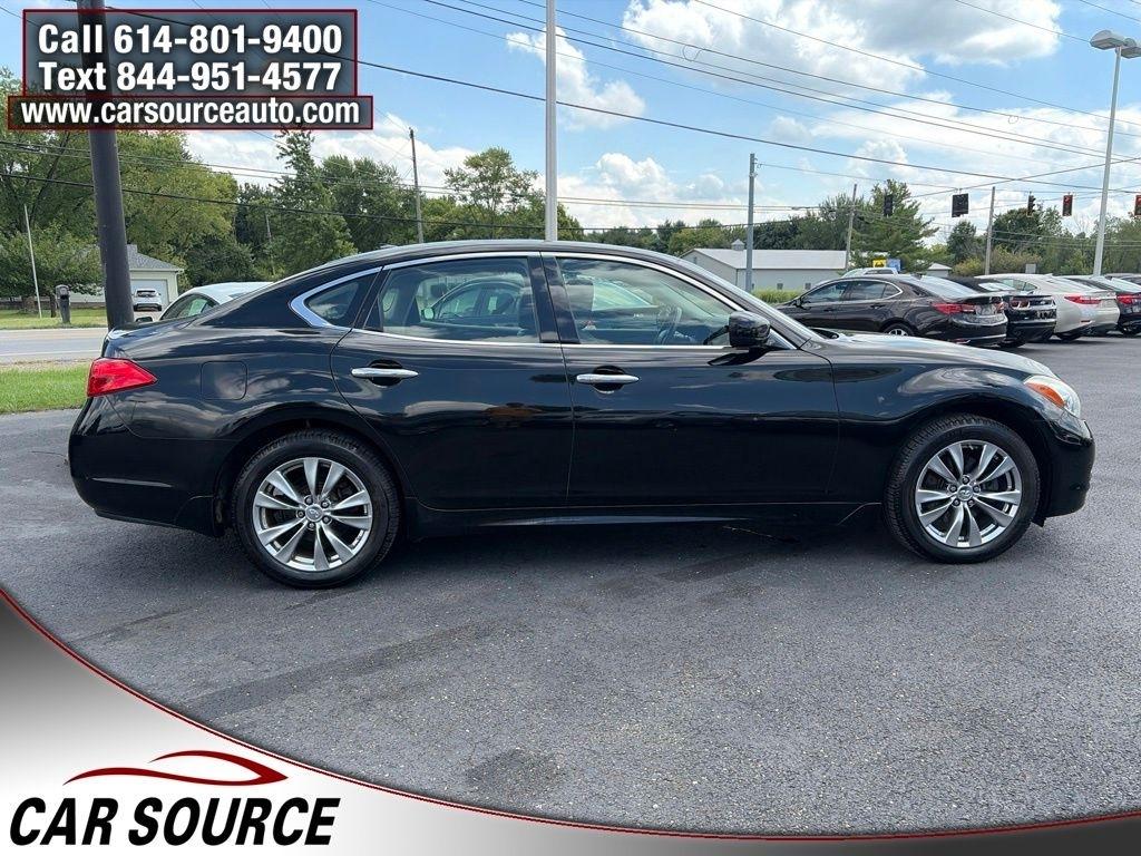 Infiniti M37  2012