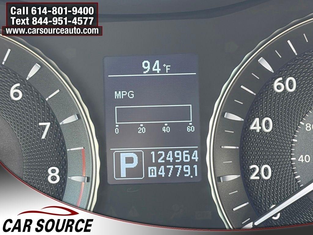 Infiniti M37  2012