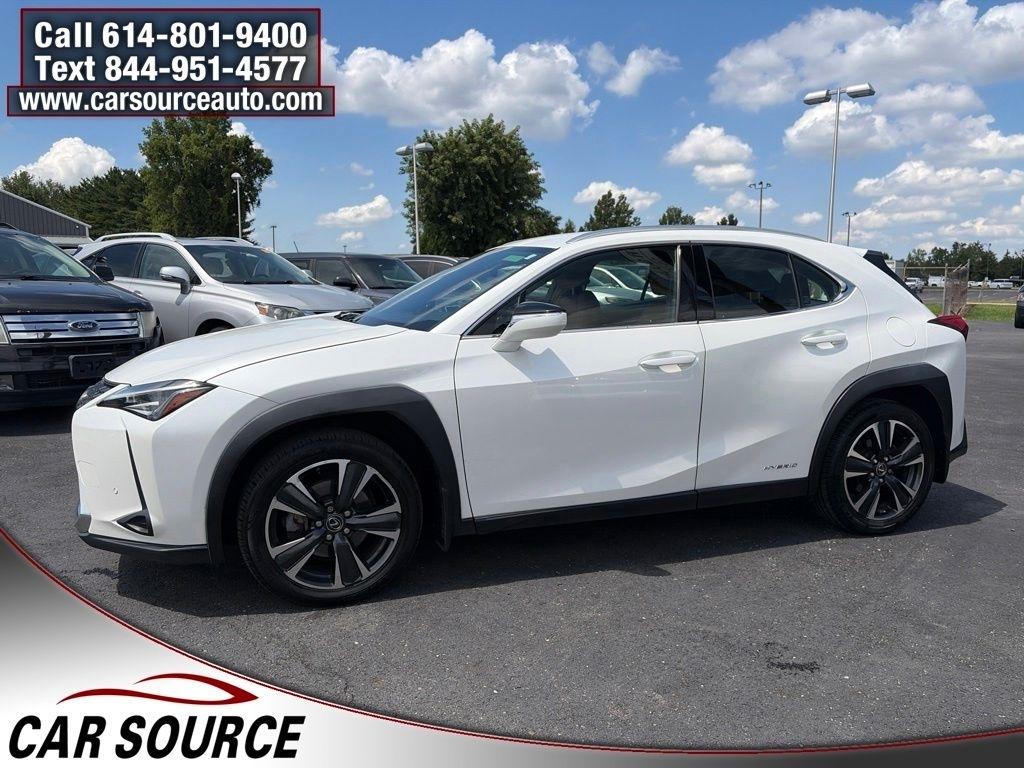 Lexus UX  2021