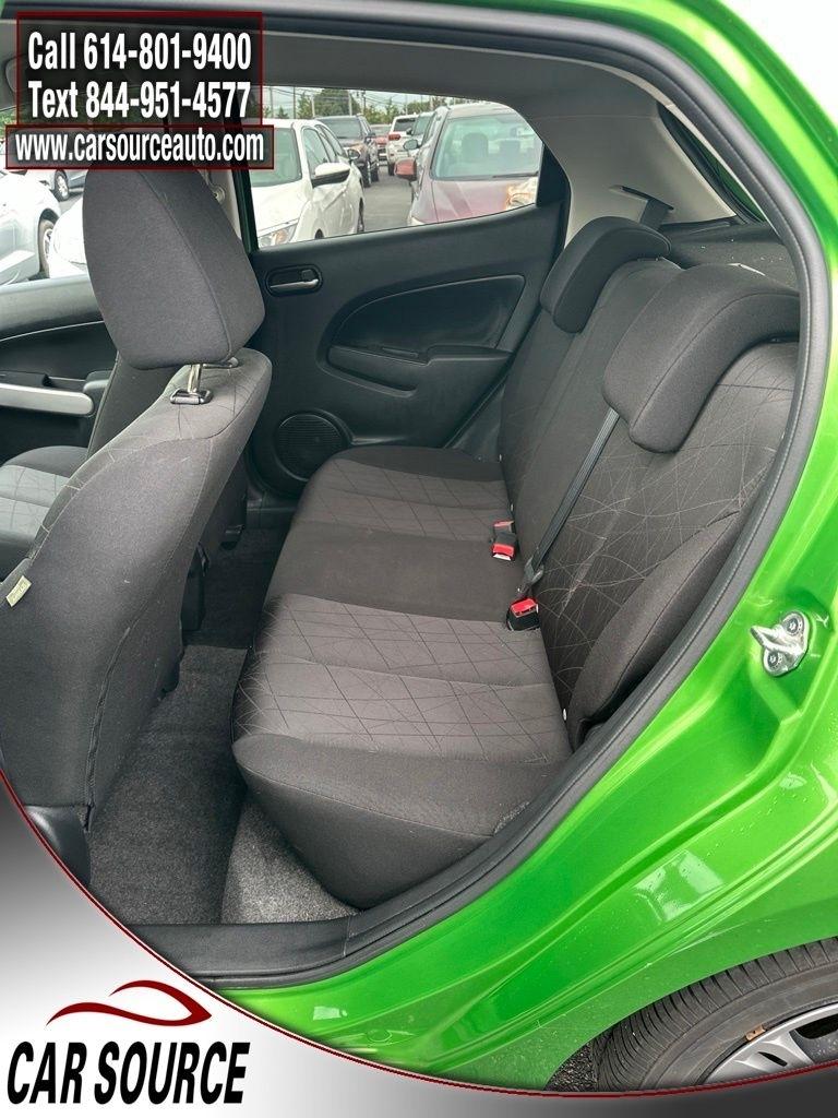 Mazda MAZDA2  2012