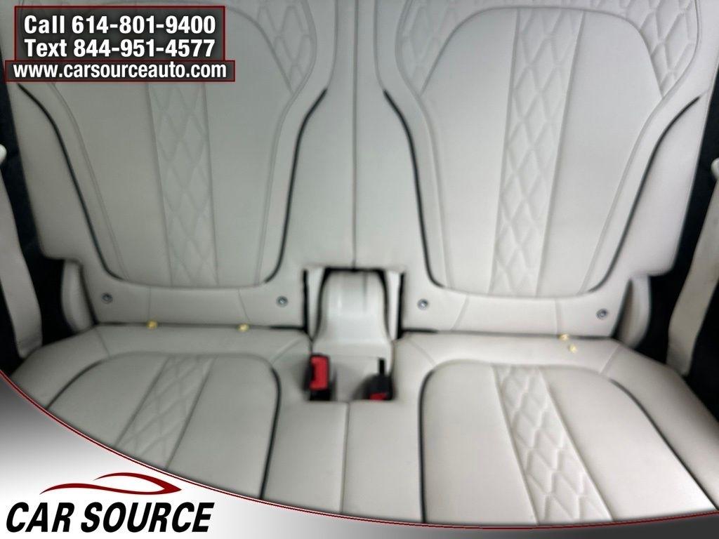 BMW X7  2022