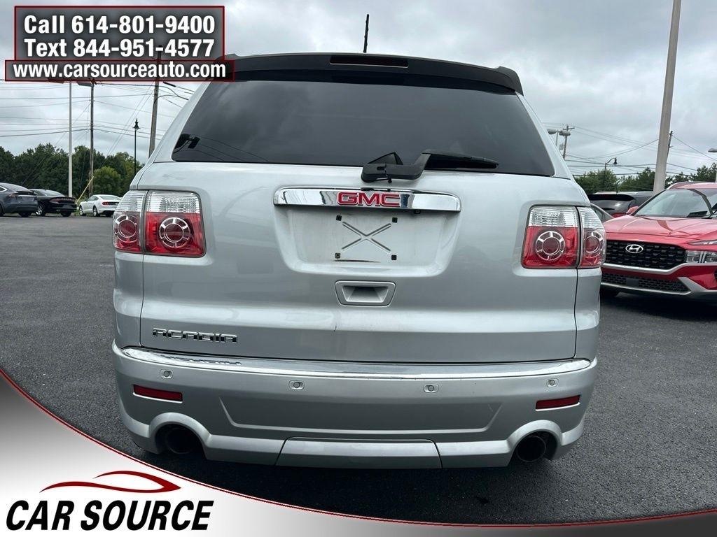 GMC Acadia  2011