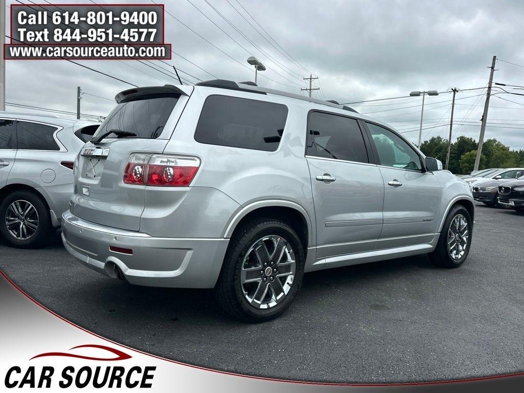GMC Acadia  2011