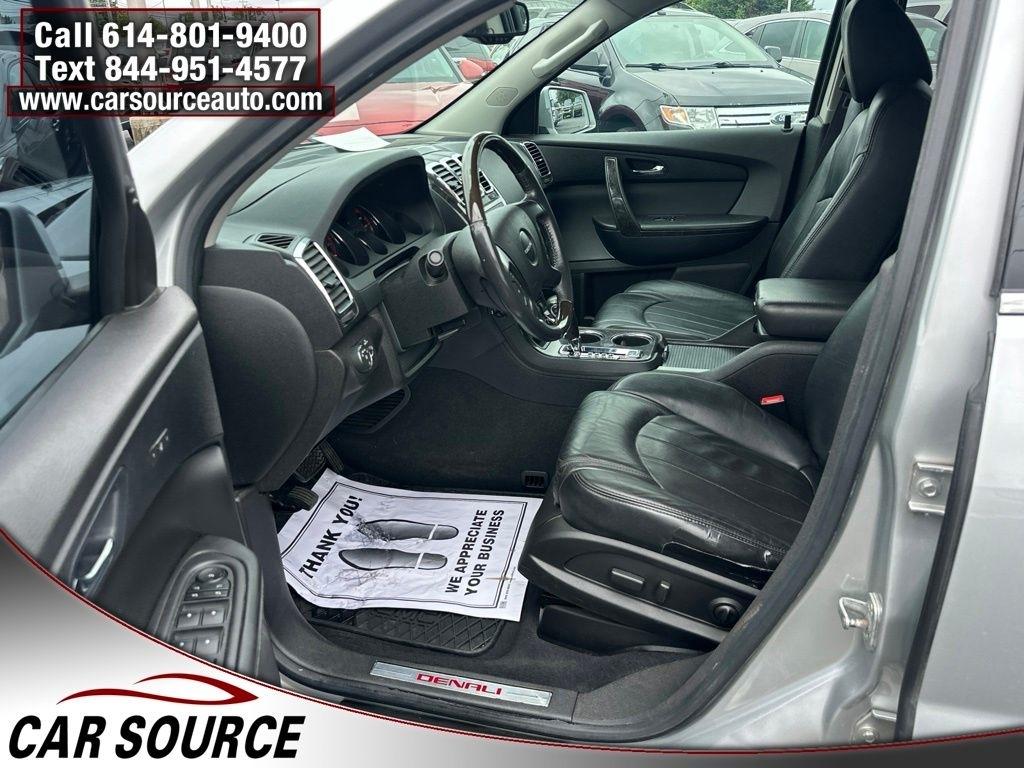 GMC Acadia  2011