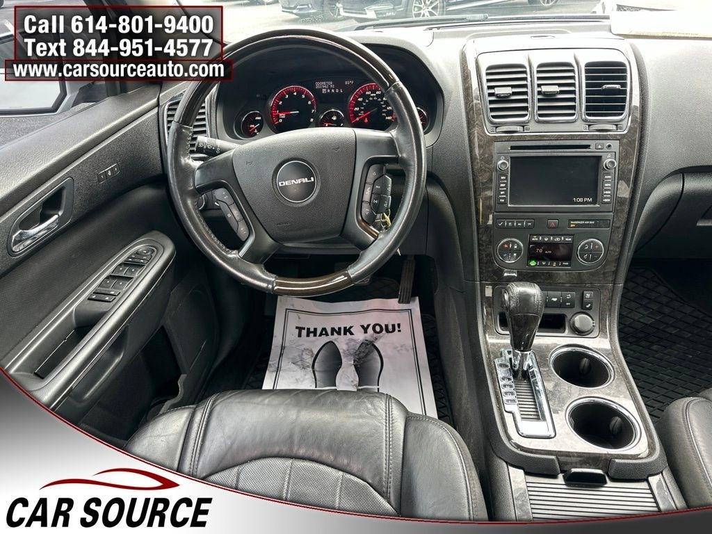 GMC Acadia  2011