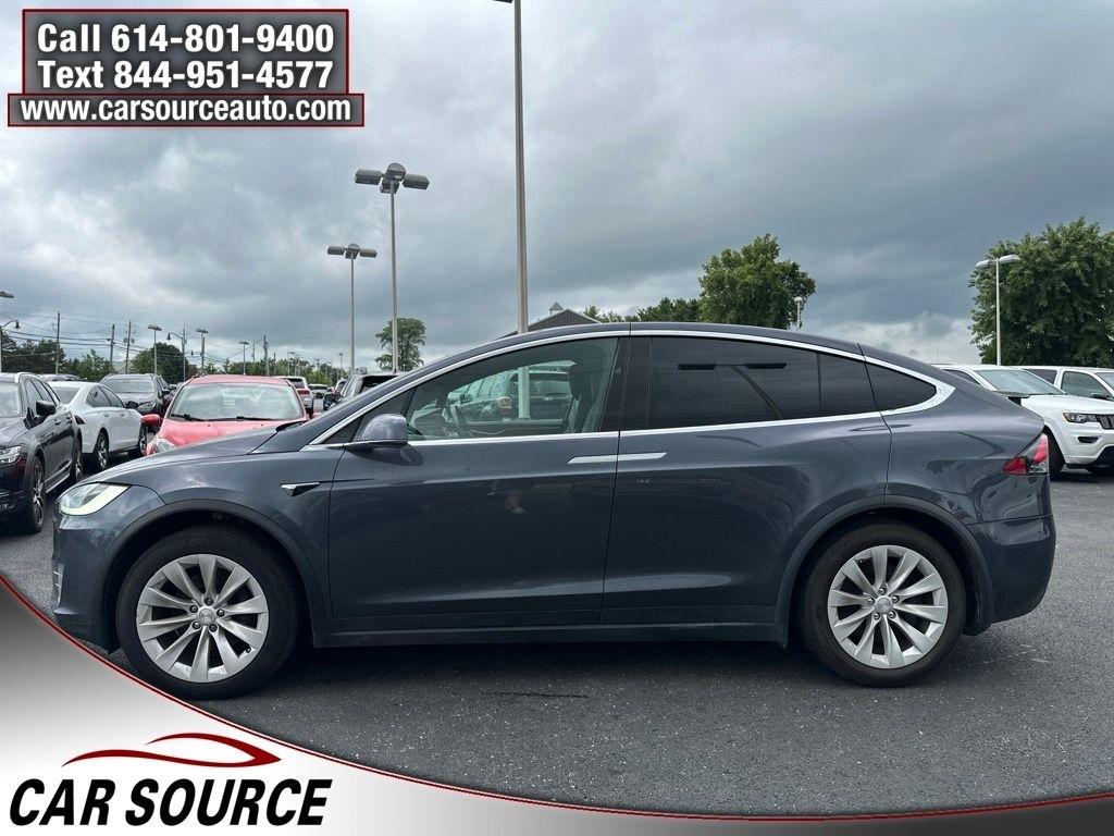 Tesla Model X  2020