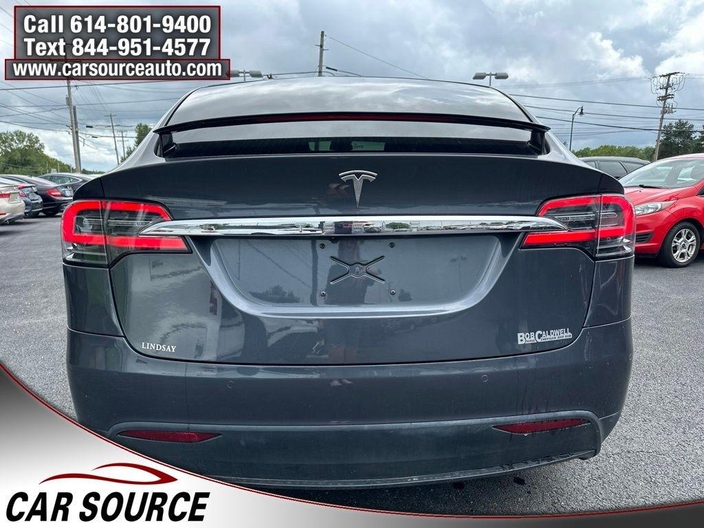 Tesla Model X  2020