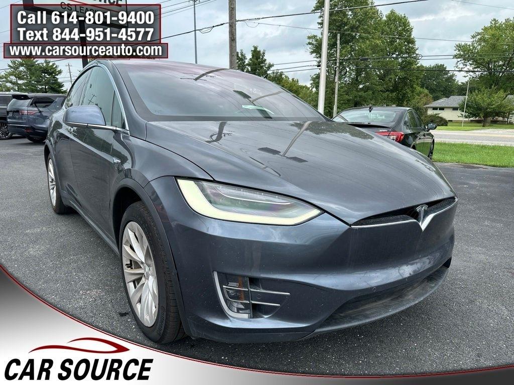 Tesla Model X  2020