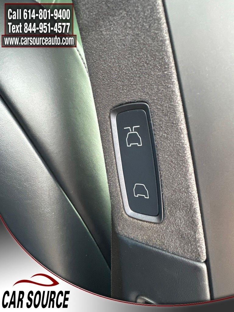 Tesla Model X  2020