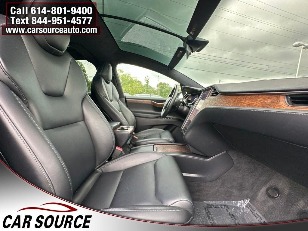 Tesla Model X  2020