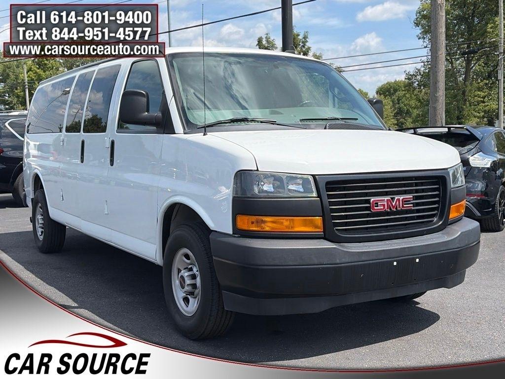 GMC Savana Passenger  2023