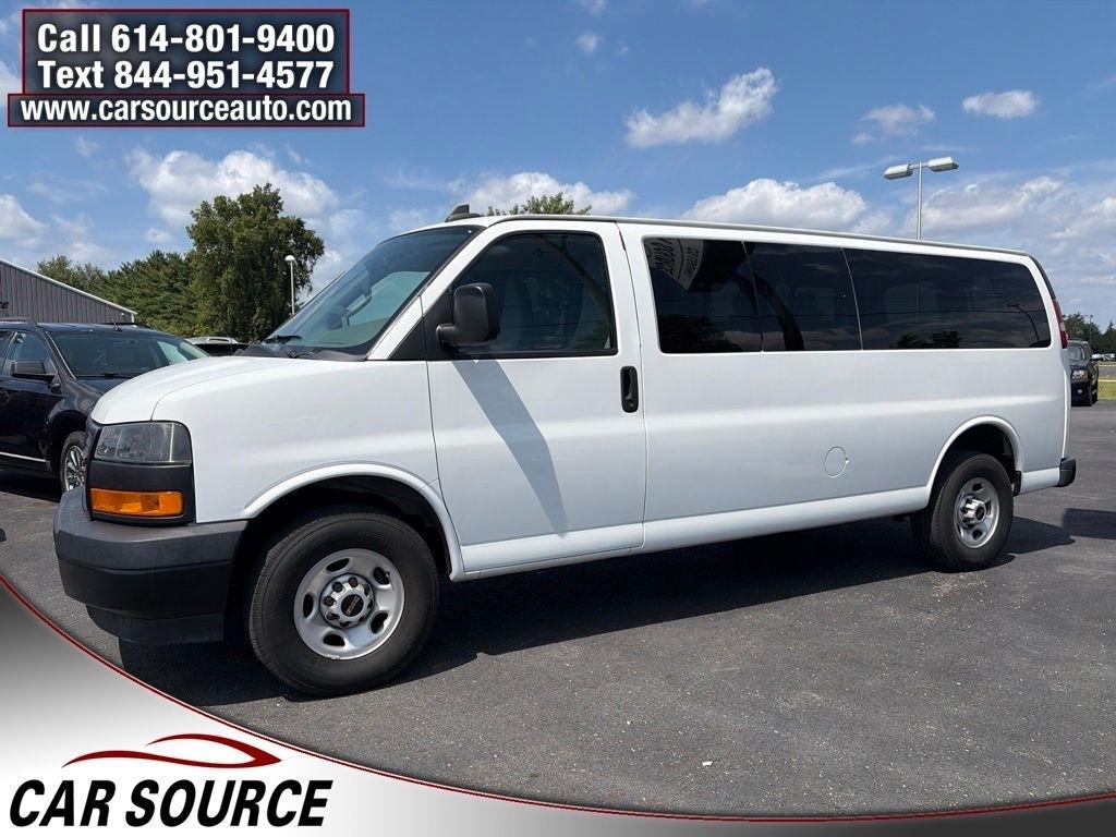 GMC Savana Passenger  2023