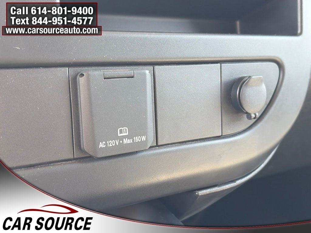 GMC Savana Passenger  2023