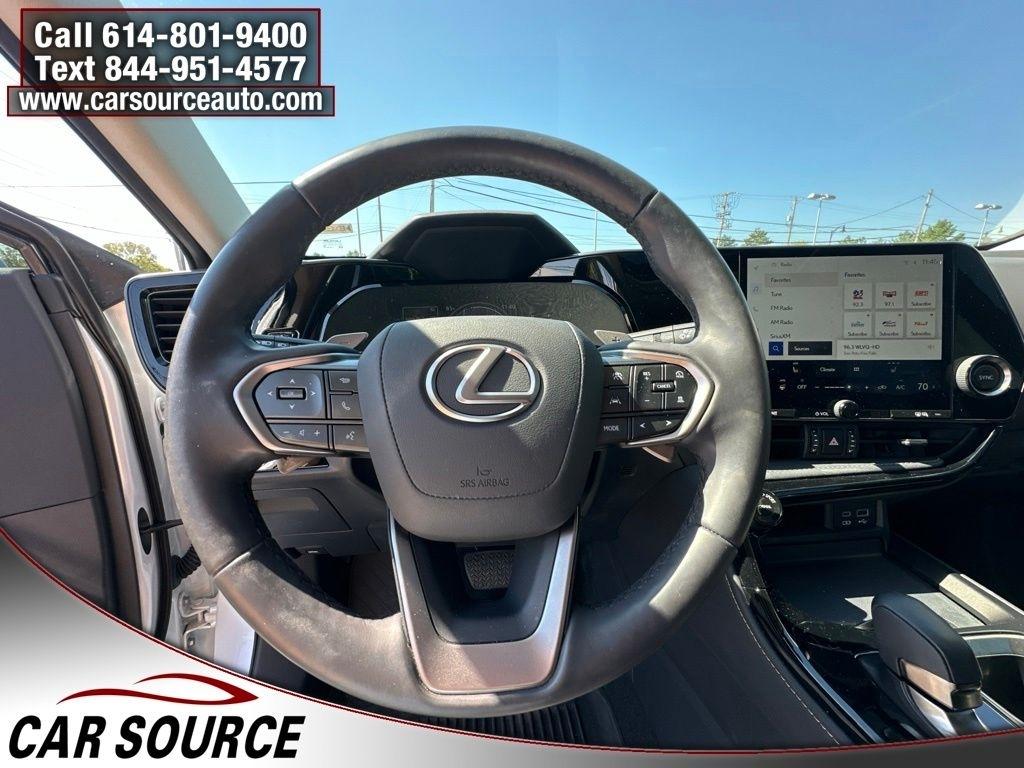Lexus NX  2024