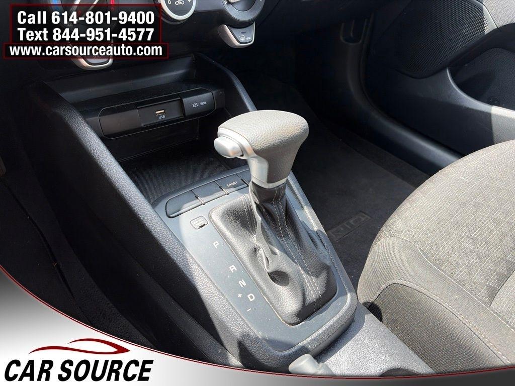 Kia Rio  2022