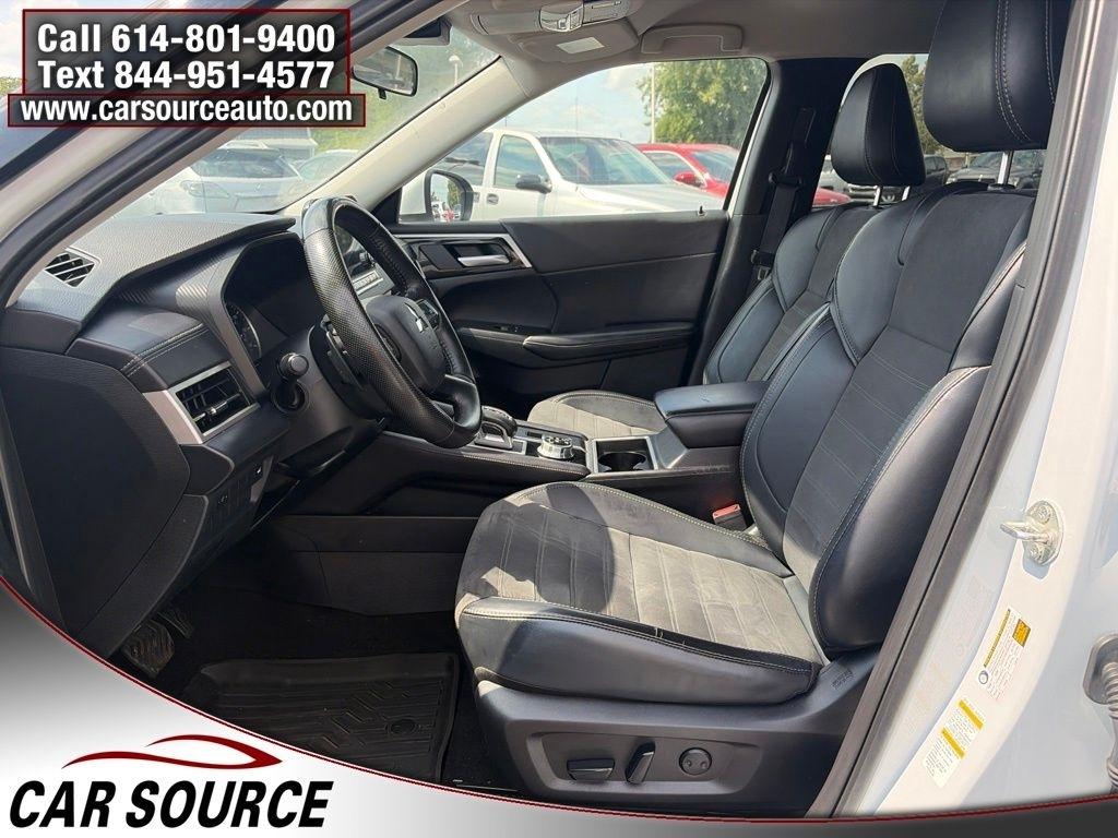 Mitsubishi Outlander  2024