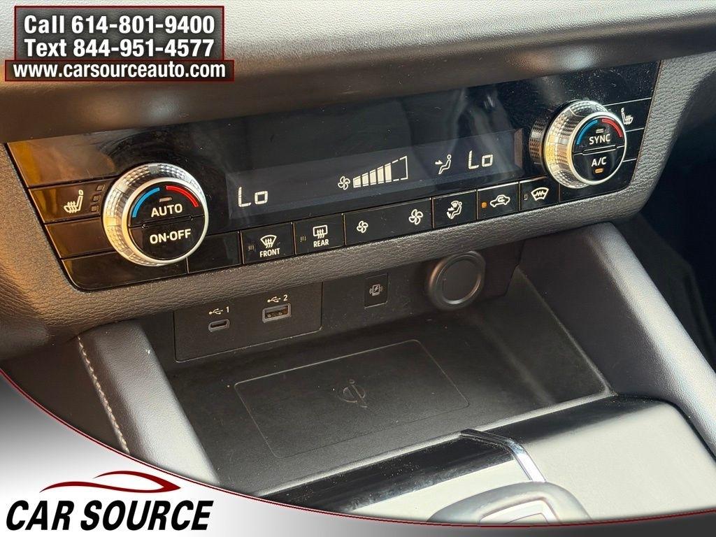 Mitsubishi Outlander  2024