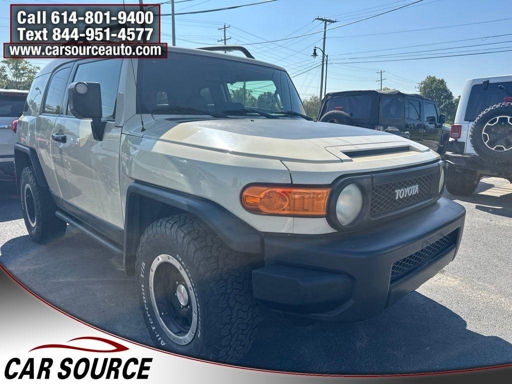 Toyota FJ Cruiser  2010