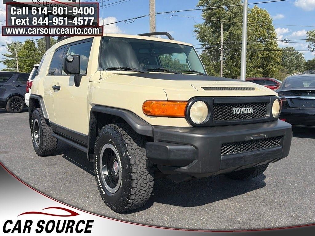 Toyota FJ Cruiser  2010
