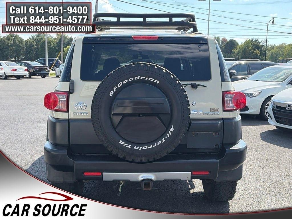Toyota FJ Cruiser  2010