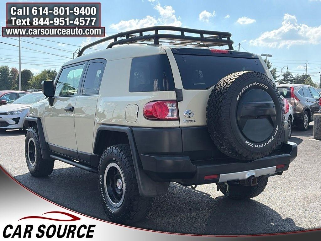 Toyota FJ Cruiser  2010