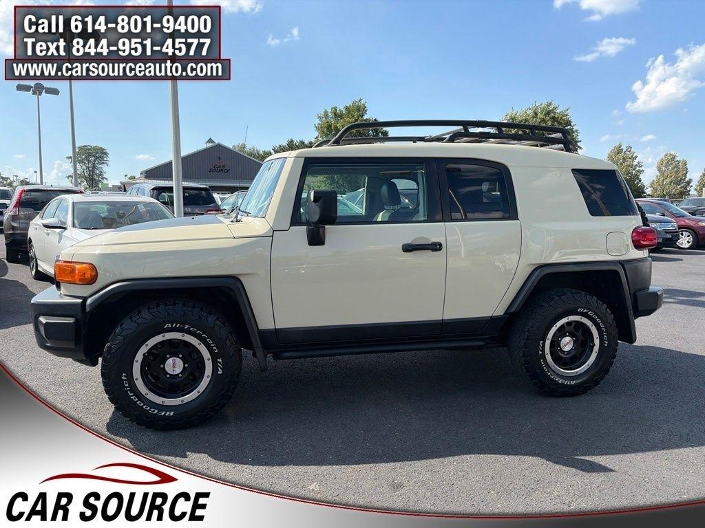 Toyota FJ Cruiser  2010