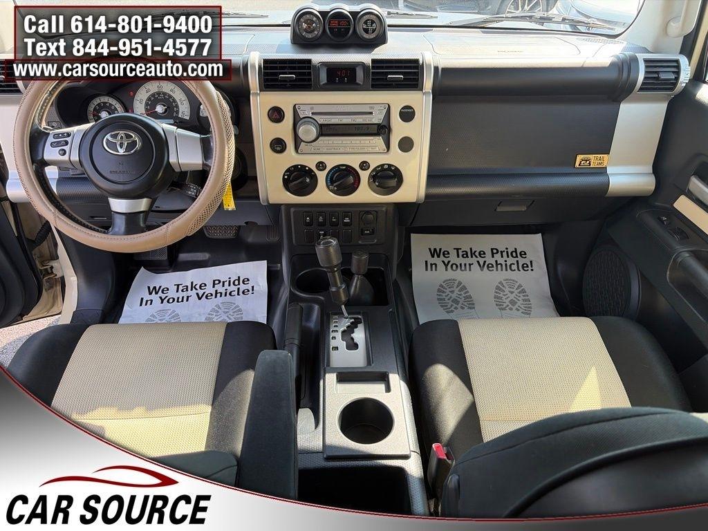 Toyota FJ Cruiser  2010