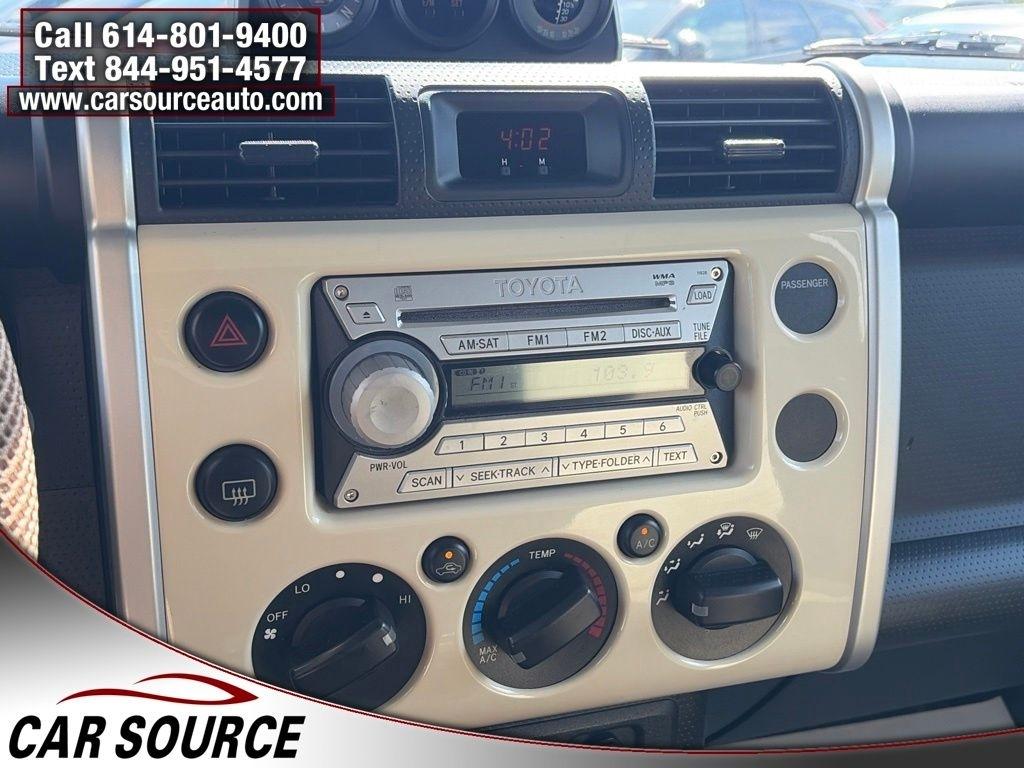 Toyota FJ Cruiser  2010