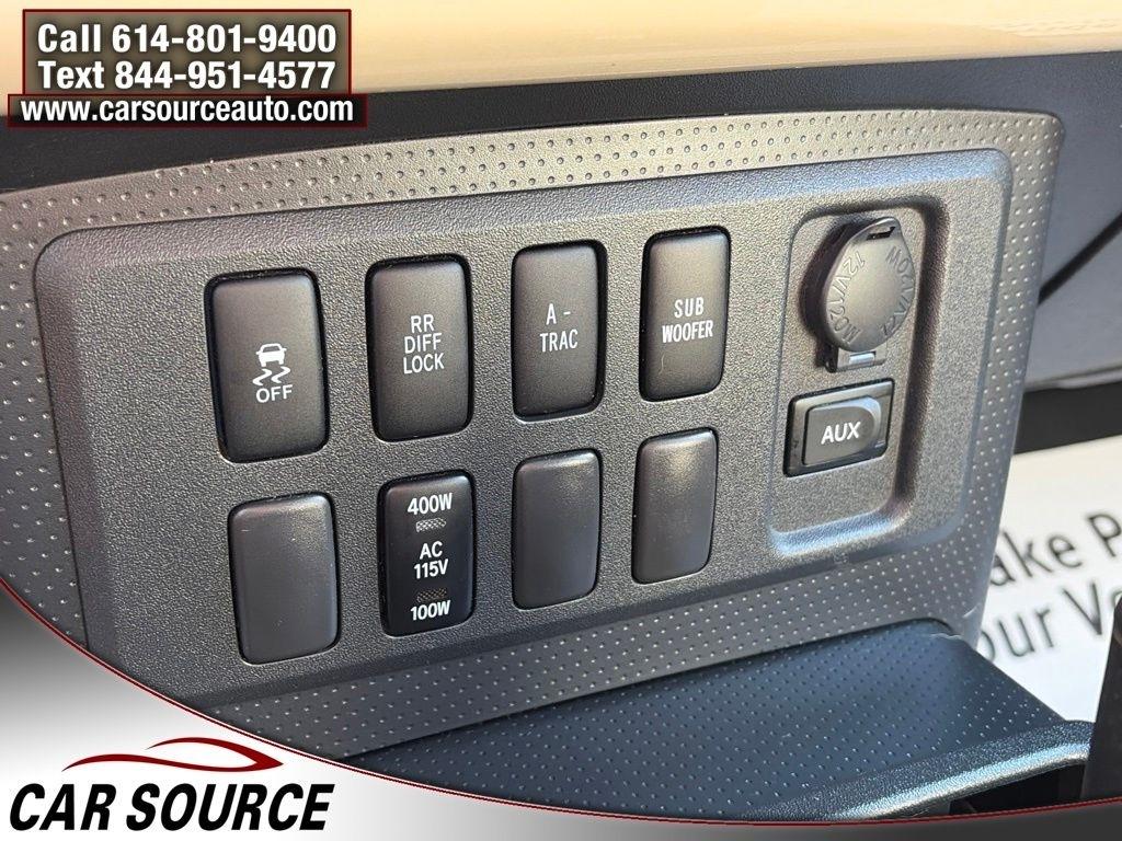 Toyota FJ Cruiser  2010