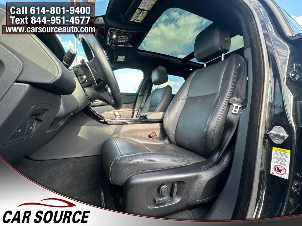 Land Rover Range Rover Velar  2025