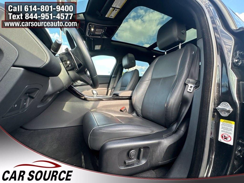Land Rover Range Rover Velar  2025