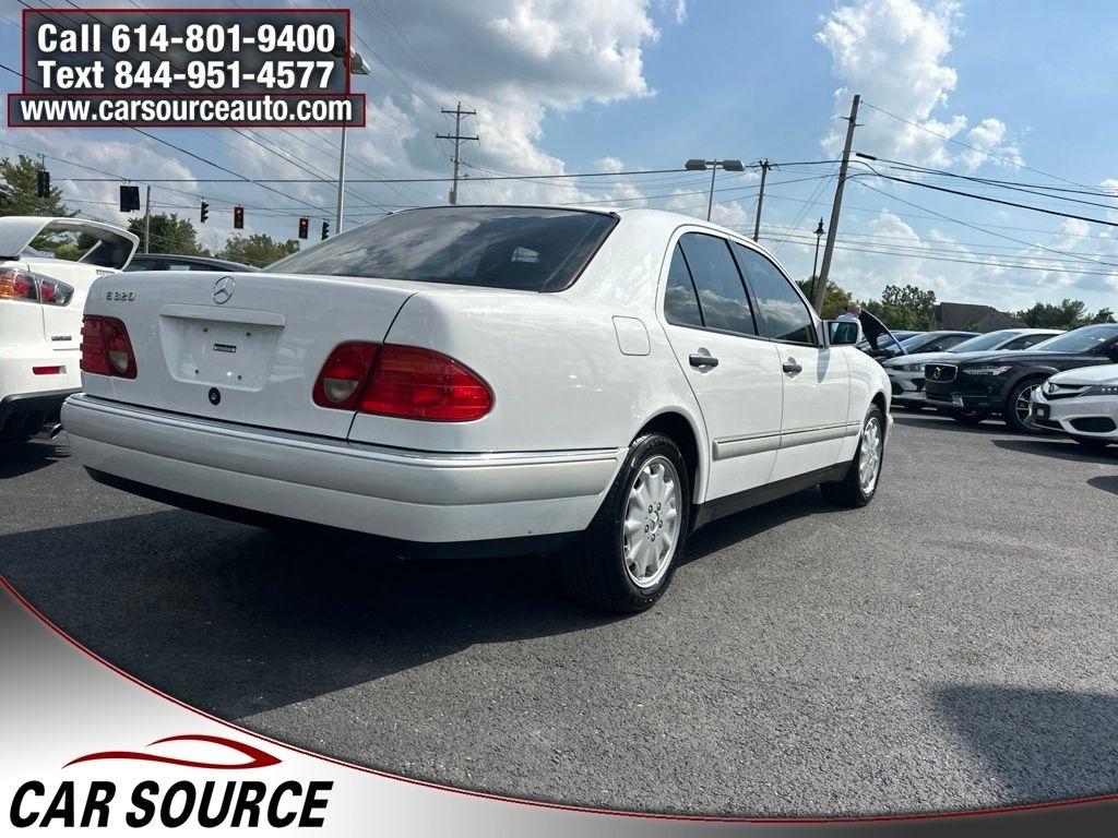 Mercedes-Benz E Class  1996